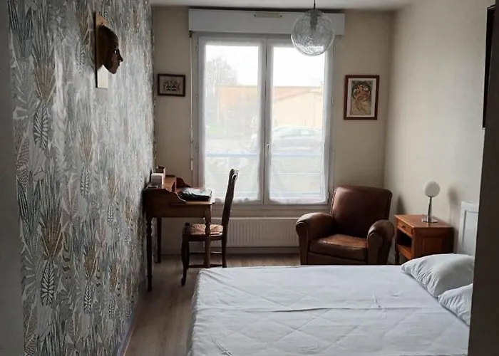 L'intemporel - T3 Avec Jardinet アパート ポアティエ